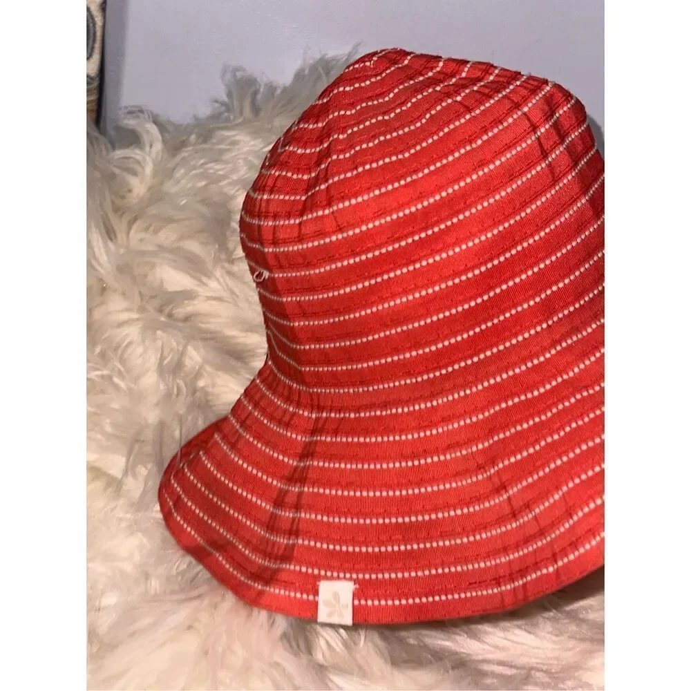 Beautiful Kooringal Sun Hat In RED color One Size Bendable Hat GREAT CONDITION